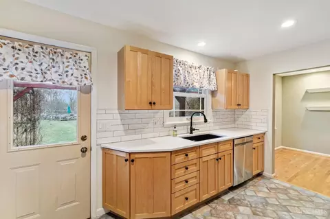 Kitchen - 10652 Mill Rd, Cincinnati, OH 45240 photo 3 of 4