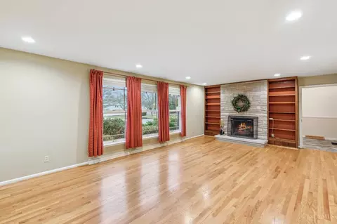 Living - 10652 Mill Rd, Cincinnati, OH 45240 photo 3 of 3