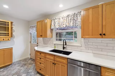 Kitchen - 10652 Mill Rd, Cincinnati, OH 45240 photo 2 of 4