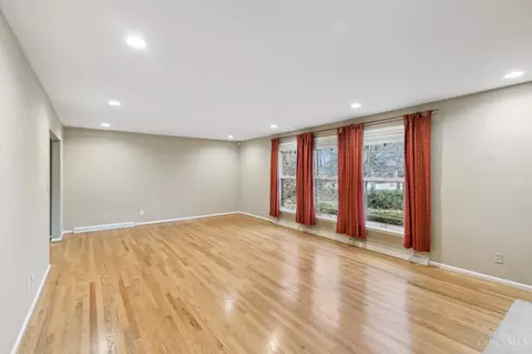 Living - 10652 Mill Rd, Cincinnati, OH 45240 photo 1 of 3
