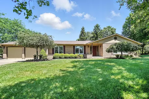 6570 Glastonbury Ct, Middletown, OH 45005