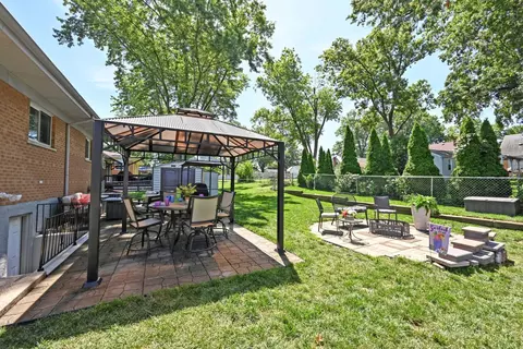 Exterior - 4669 Largo Dr, Cincinnati, OH 45236 photo 5 of 14