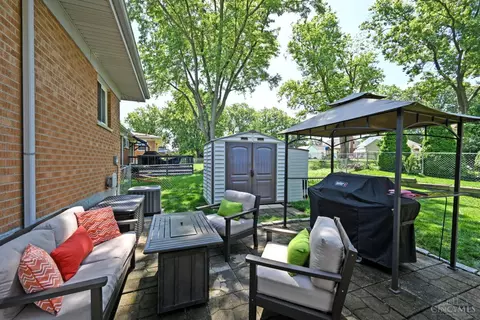 Exterior - 4669 Largo Dr, Cincinnati, OH 45236 photo 6 of 14
