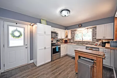 Kitchen - 4669 Largo Dr, Cincinnati, OH 45236 photo 1 of 4