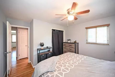 Bedroom - 4669 Largo Dr, Cincinnati, OH 45236 photo 6 of 9