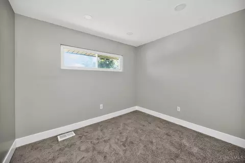 Bedroom - 1320 Ovid Ave, Cincinnati, OH 45231 photo 7 of 9