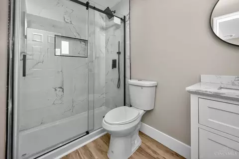 Bath - 1320 Ovid Ave, Cincinnati, OH 45231 photo 7 of 8