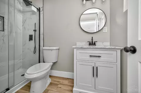 Bath - 1320 Ovid Ave, Cincinnati, OH 45231 photo 5 of 8