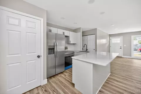 Kitchen - 1320 Ovid Ave, Cincinnati, OH 45231 photo 2 of 3