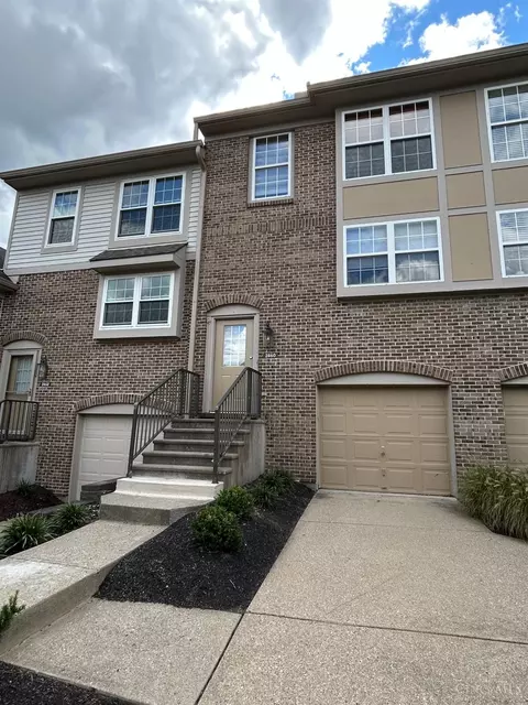 2460 Cardinal Hill Ct, Cincinnati, OH 45230