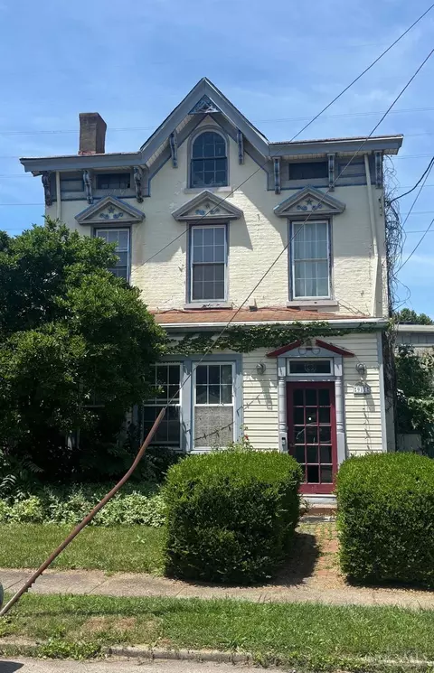 911 Mill St, Reading, OH 45215