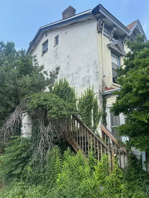 911 Mill St, Reading, OH 45215 photo 2
