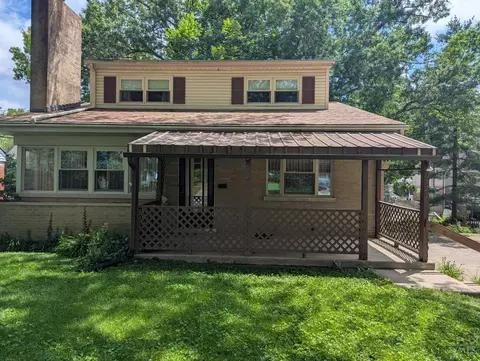 3127 Macarthur Ct, Cincinnati, OH 45211