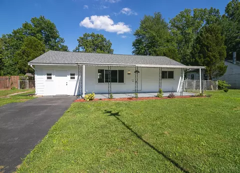 3461 Virginia Dr, Amelia, OH 45102