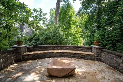 Exterior - 1330 Observatory Dr, Cincinnati, OH 45208 photo 9 of 23