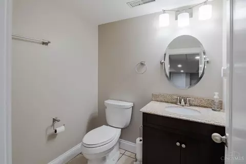 Bath - 1330 Observatory Dr, Cincinnati, OH 45208 photo 10 of 10
