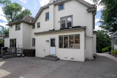 Exterior - 1330 Observatory Dr, Cincinnati, OH 45208 photo 20 of 23