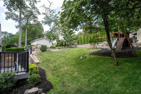 Exterior - 1330 Observatory Dr, Cincinnati, OH 45208 photo 15 of 23