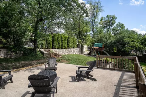 Exterior - 1330 Observatory Dr, Cincinnati, OH 45208 photo 18 of 23