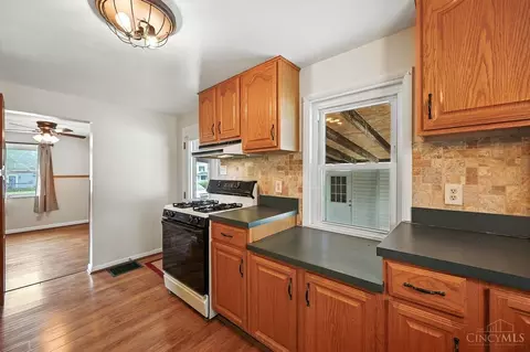 Kitchen - 578 Fleming Rd, Cincinnati, OH 45231 photo 3 of 3