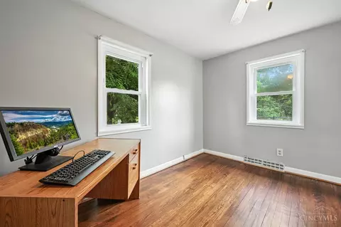 Bedroom - 578 Fleming Rd, Cincinnati, OH 45231 photo 1 of 7