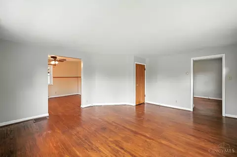 Living - 578 Fleming Rd, Cincinnati, OH 45231 photo 2 of 3