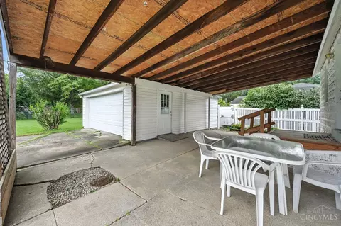 Exterior - 578 Fleming Rd, Cincinnati, OH 45231 photo 3 of 7