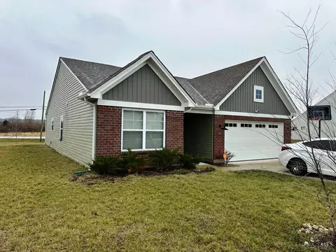 1603 Ashbury Ct, Carlisle, OH 45005