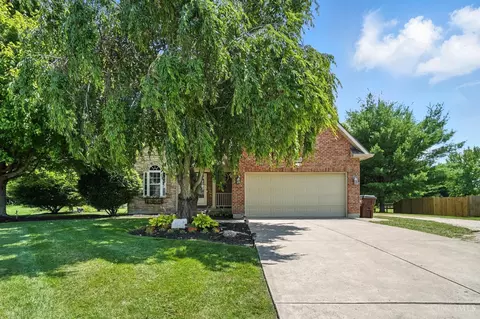 7943 Edgewater Dr, Middletown, OH 45042