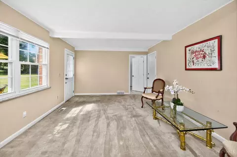 Living - 2724 Bentley Ct, Cincinnati, OH 45244 photo 4 of 4
