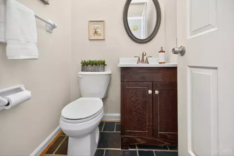Bath - 2724 Bentley Ct, Cincinnati, OH 45244 photo 1 of 8