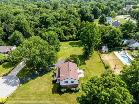 View/Area - 2724 Bentley Ct, Cincinnati, OH 45244 photo 9 of 11