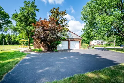 Exterior - 2724 Bentley Ct, Cincinnati, OH 45244 photo 10 of 15