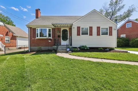 1206 Georgia Ln, Reading, OH 45215
