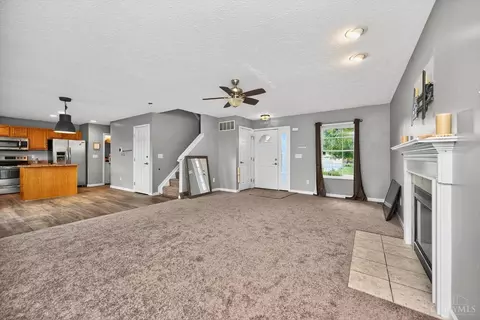 Living - 22 Kameron Dr, Monroe, OH 45050 photo 5 of 6
