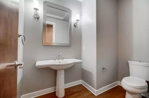 Bath - 4994 Maxwell Dr, Mason, OH 45040 photo 5 of 5