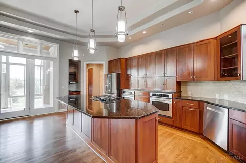 Kitchen - 4994 Maxwell Dr, Mason, OH 45040 photo 3 of 6