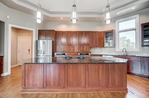 Kitchen - 4994 Maxwell Dr, Mason, OH 45040 photo 4 of 6