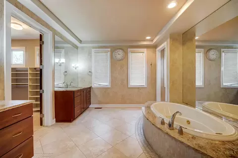 Bath - 4994 Maxwell Dr, Mason, OH 45040 photo 1 of 5