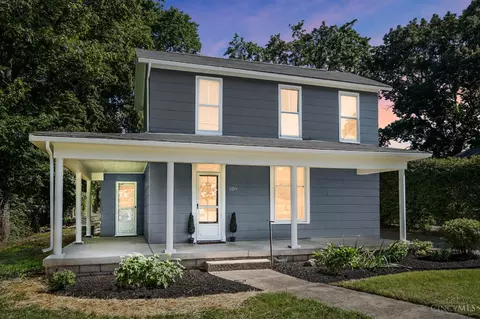 208 Walnut St, Seven Mile, OH 45062