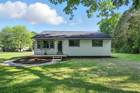 1206 White Oak Rd, Amelia, OH 45102