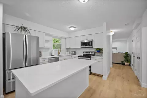 Kitchen - 3800 Spring Mill Way, Maineville, OH 45039 photo 1 of 3