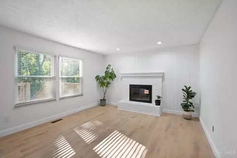 Living - 3800 Spring Mill Way, Maineville, OH 45039 photo 1 of 3