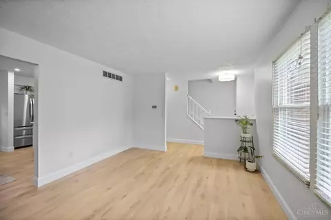 Living - 3800 Spring Mill Way, Maineville, OH 45039 photo 3 of 3