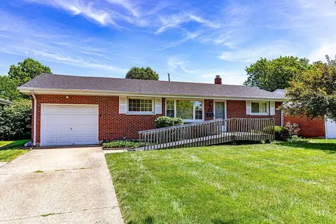 54 Crowthers Dr, Hamilton, OH 45013