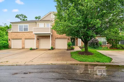 830 Southmeadow Cir, Cincinnati, OH 45224
