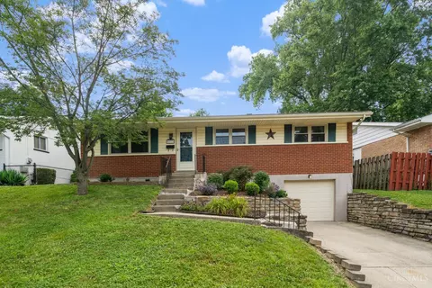 5333 Briarhill Dr, Cincinnati, OH 45238