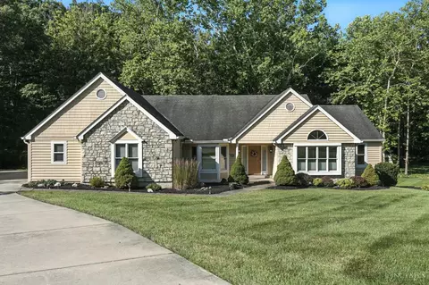 9738 Bennington Dr, Sharonville, OH 45241