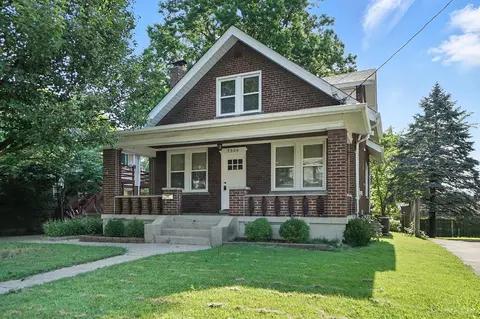 7336 Maple Ave, Mount Healthy, OH 45231