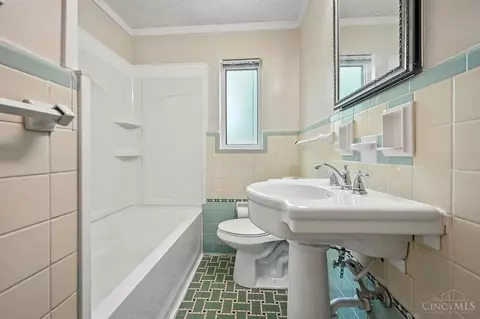 Bath - 1394 Adams Rd, Mount Healthy, OH 45231 photo 1 of 2